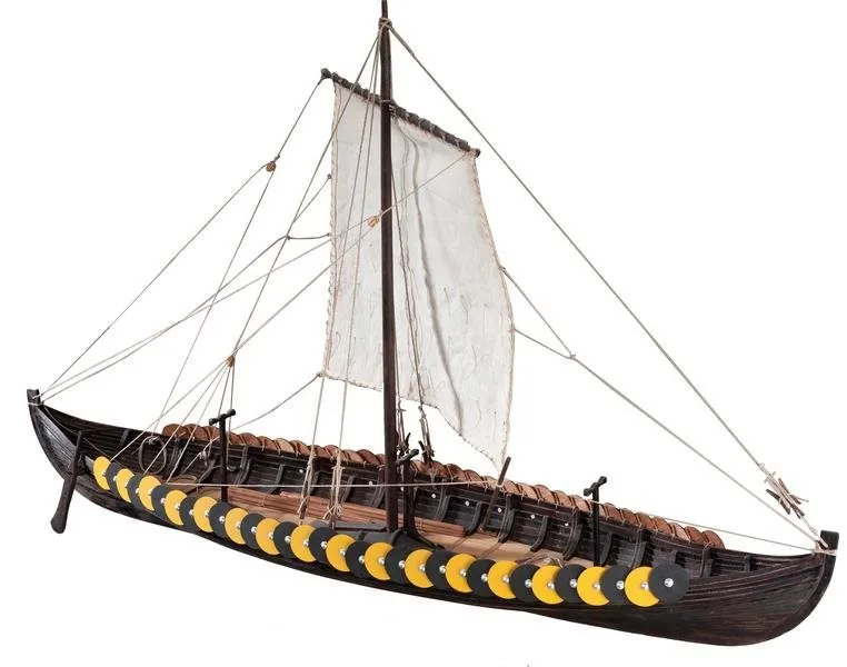 Model lode Dušok Vikingská loď Gokstad 1:35 kit