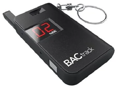 Alkohol tester BACtrack Keychain, s polovodičovým senzorom, rozsah merania 0-4‰, presnosť