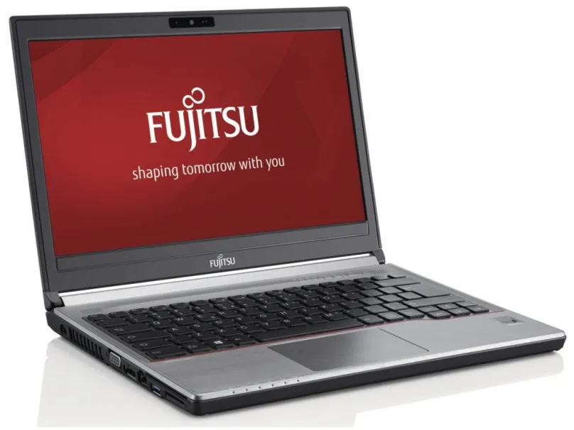 Renovovaný notebook Fujitsu Lifebook E754, strieborný, záruka 24 mesiacov