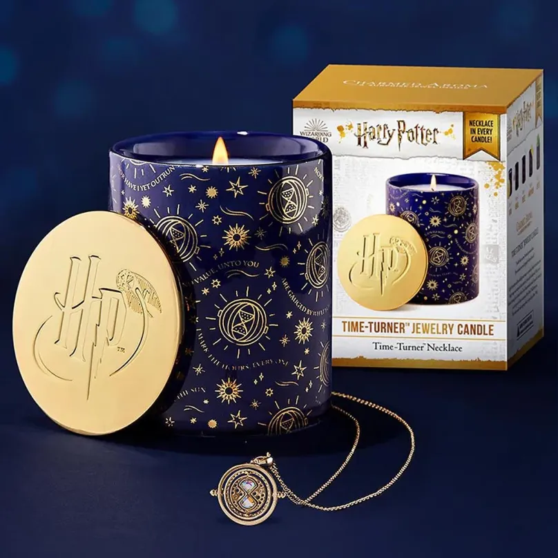 Sviečka Charmed Aroma Harry Potter Turner - Obracač času 298 g + pozlátený náhrdelník 1 ks