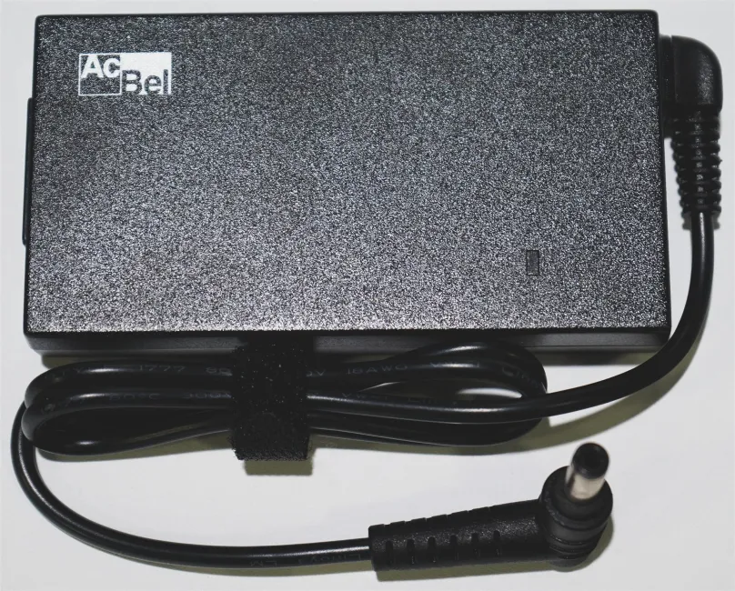 Napájací adaptér Adaptér pre Alza Ultrabook 65W čierny
